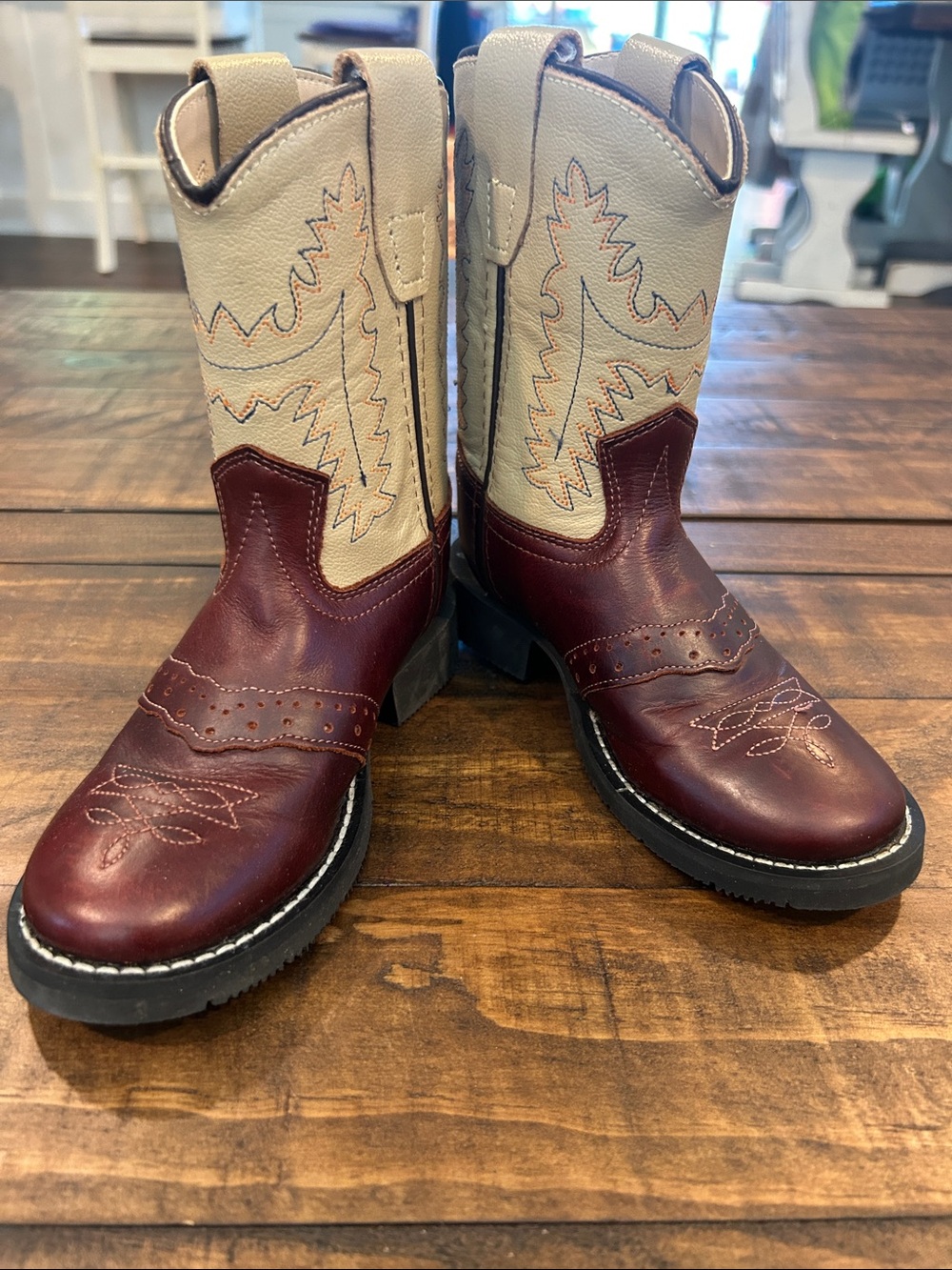Cody James Burgundy & Cream Western Cowboy Boots 🤠